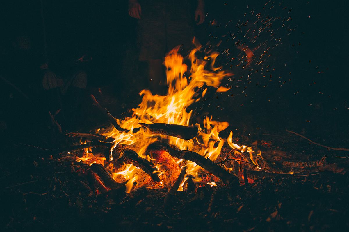 火焰,篝火,火焰和火焰