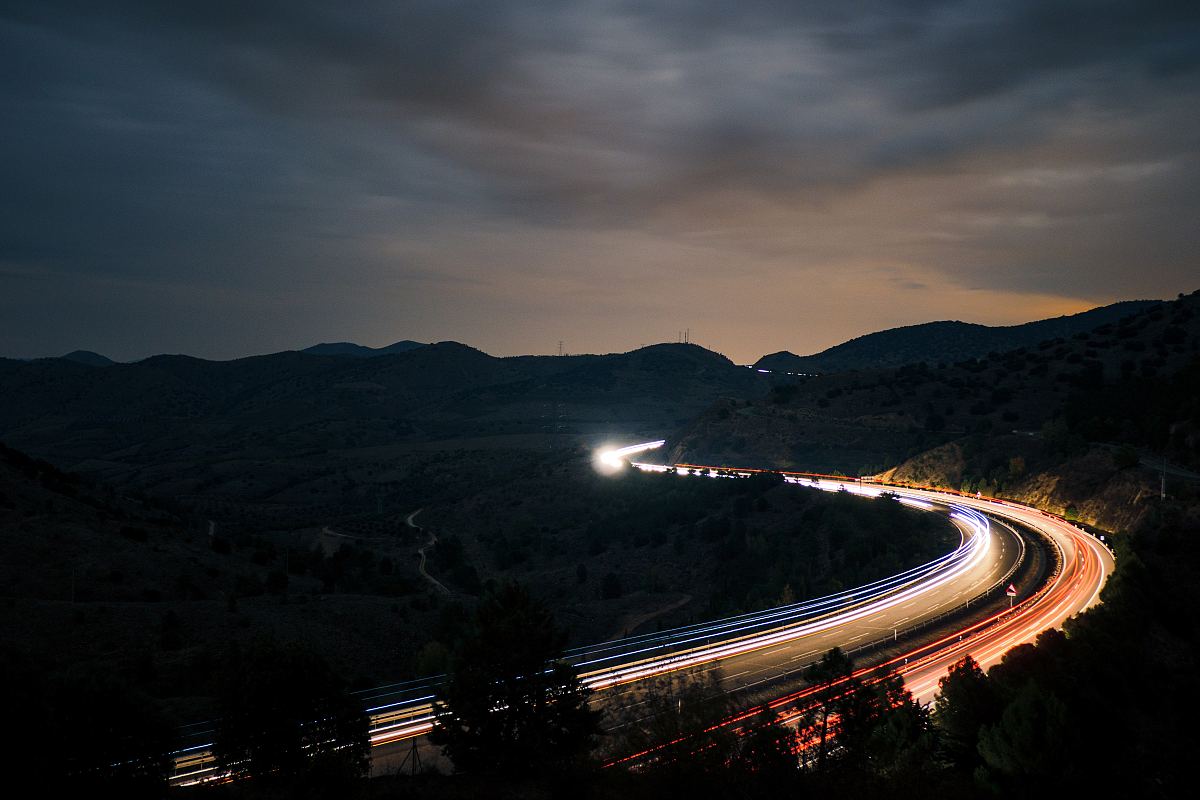 夜间公路