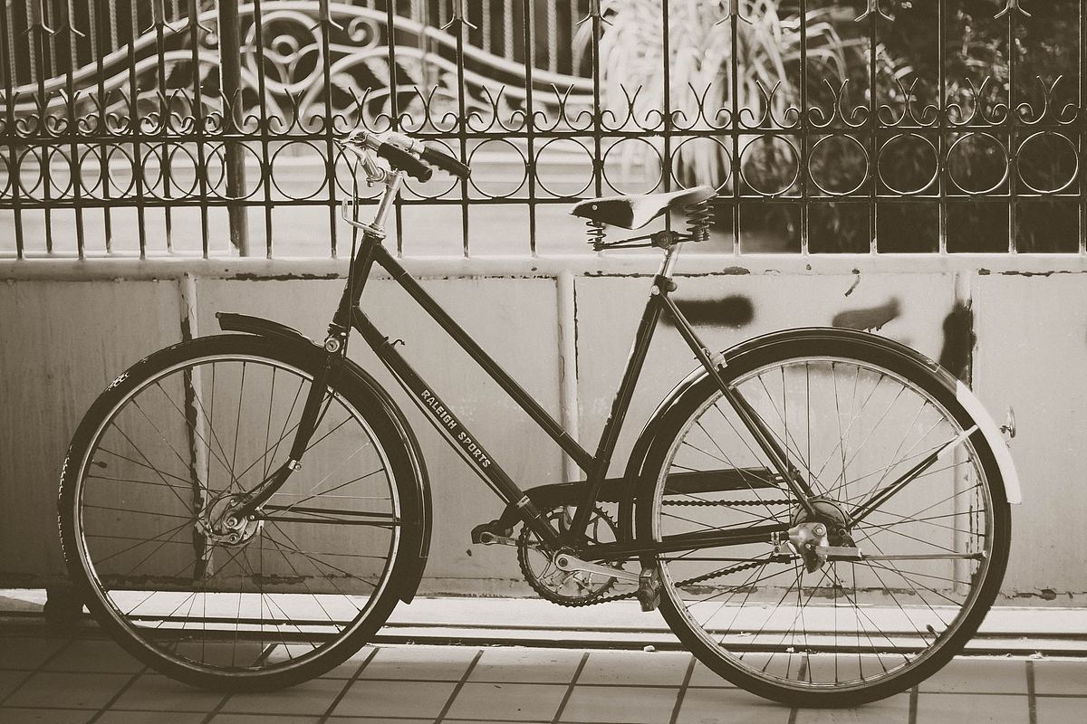 骑自行车壁纸,骑自行车动漫壁纸 - 伤感说说吧