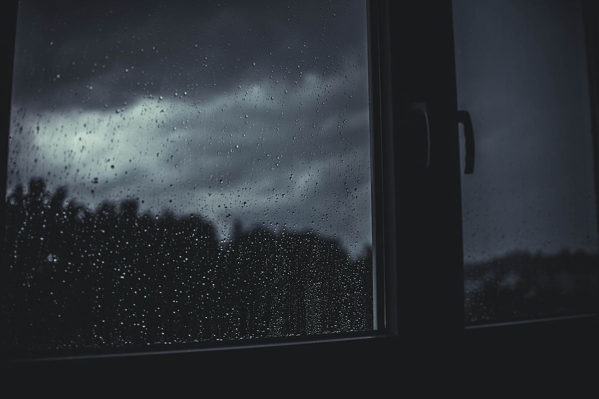 雨,雨滴和窗户高清