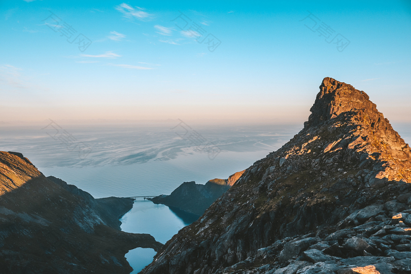 灰山峰附近水体