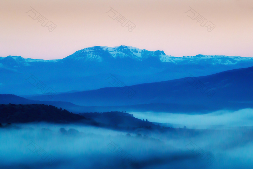 蓝雾山