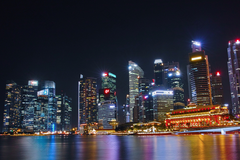 海边城市夜景