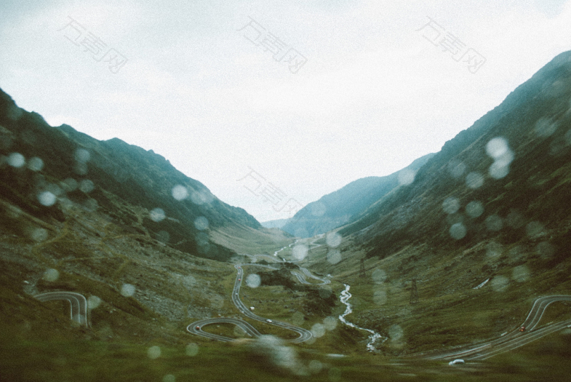 山间公路顶视图