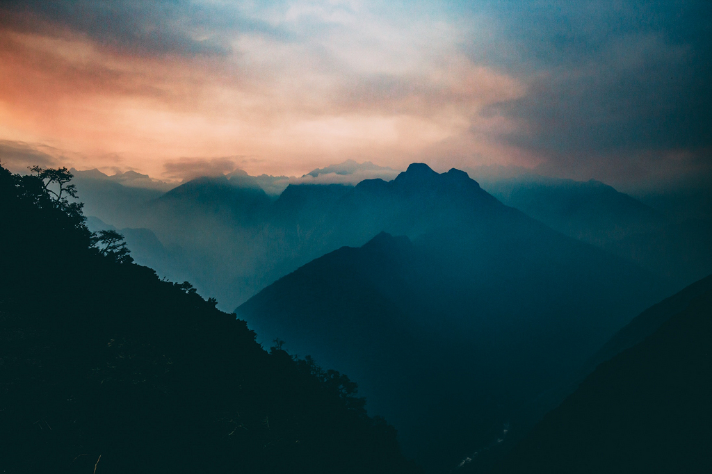 霧天山鳥瞰