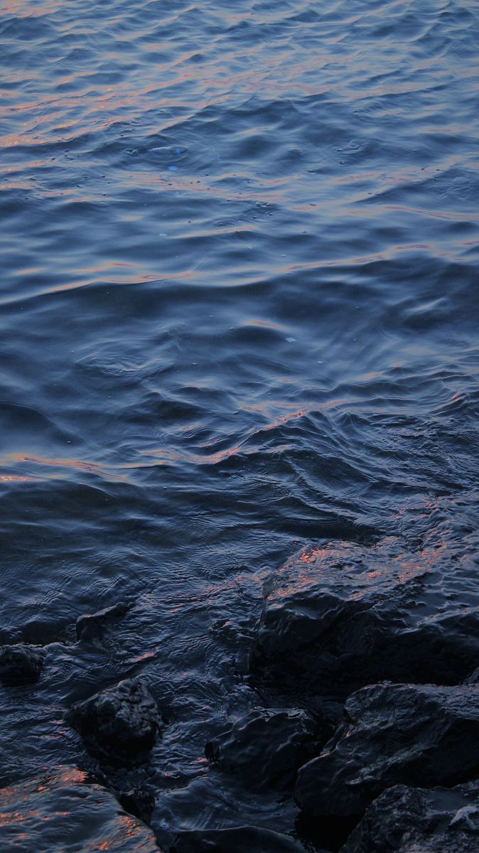 水浪波纹和平静