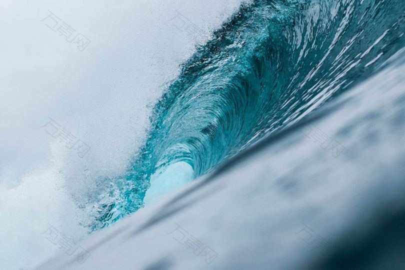 破碎海浪