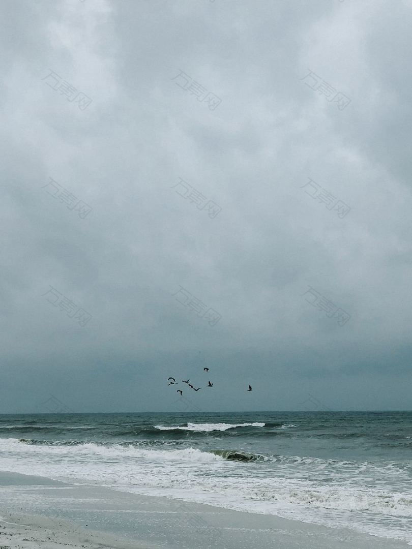 海浪海滩海洋和天空